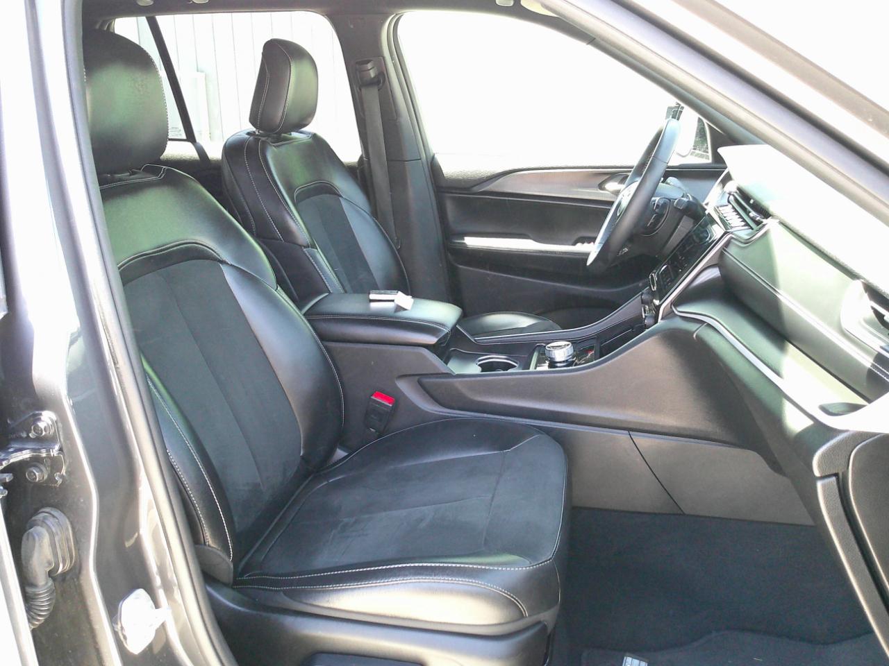 Jeep Grand Cherokee  2024