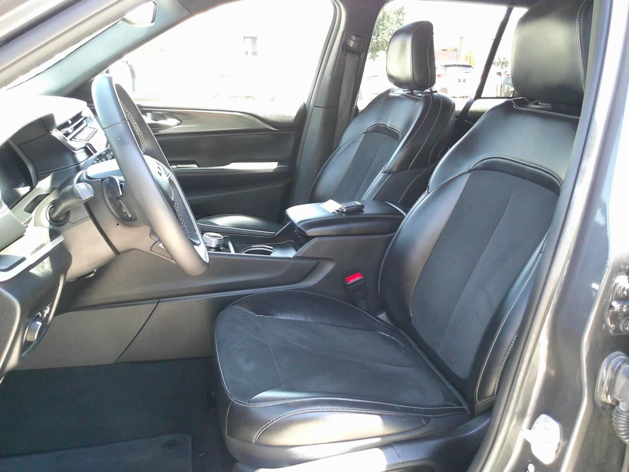 Jeep Grand Cherokee  2024