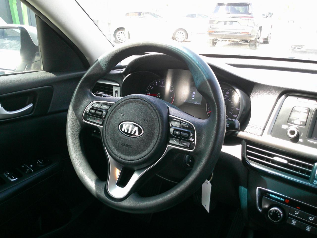 Kia Optima LX 2017