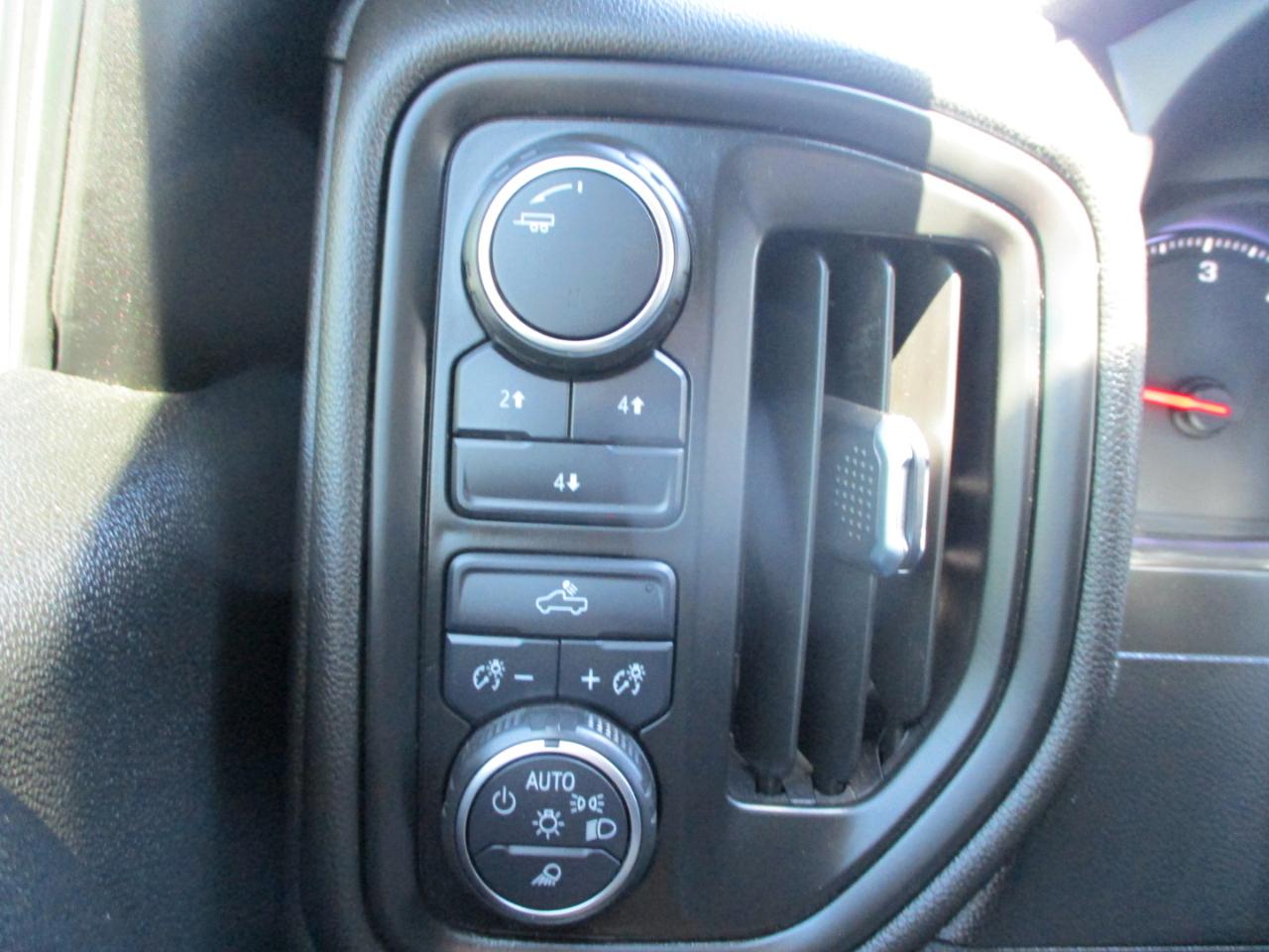 Chevrolet Silverado 2500HD Custom Crew Cab Short Box 4WD 2021
