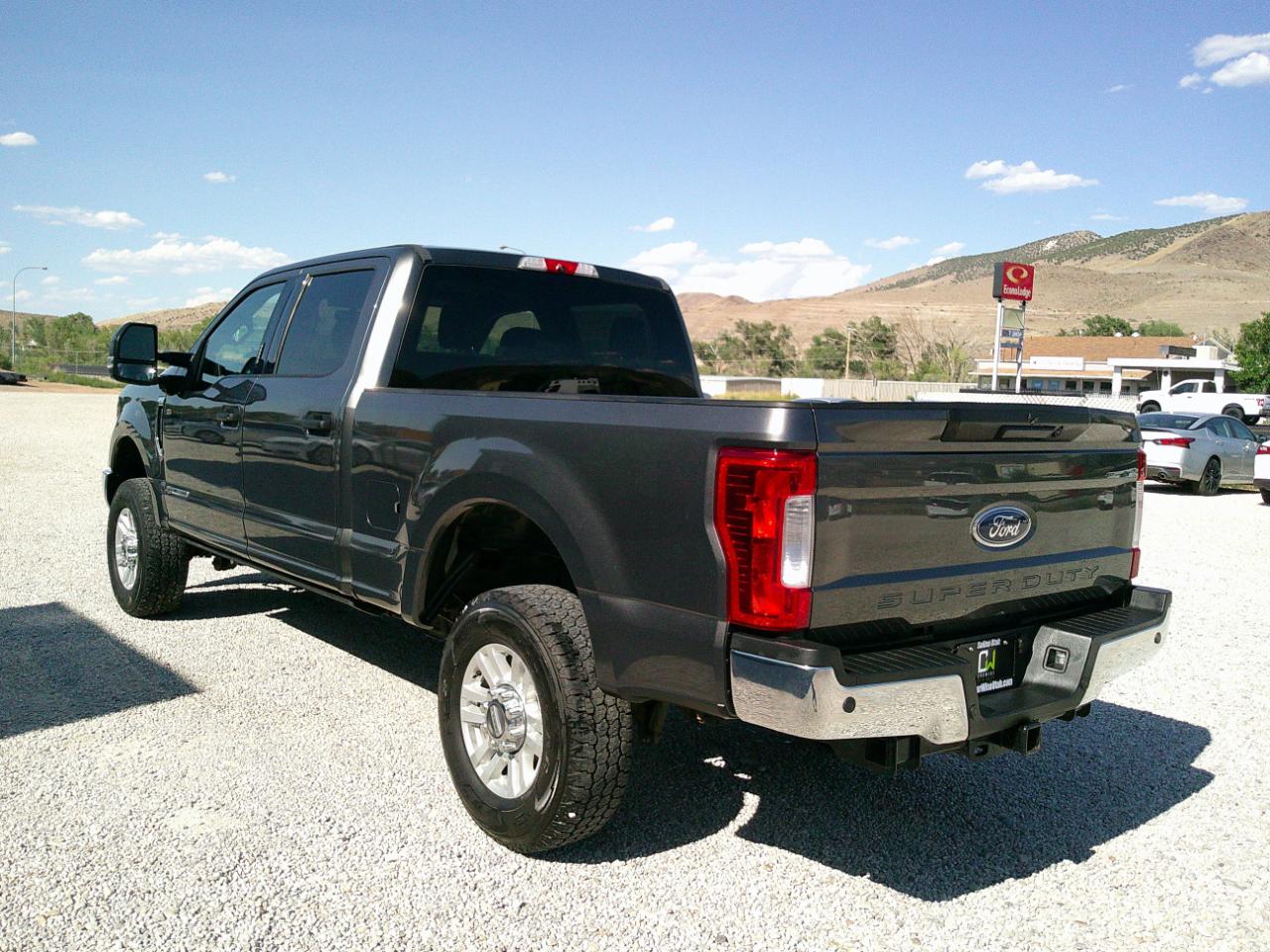 Ford F-250 SD XLT Crew Cab 4WD 2019