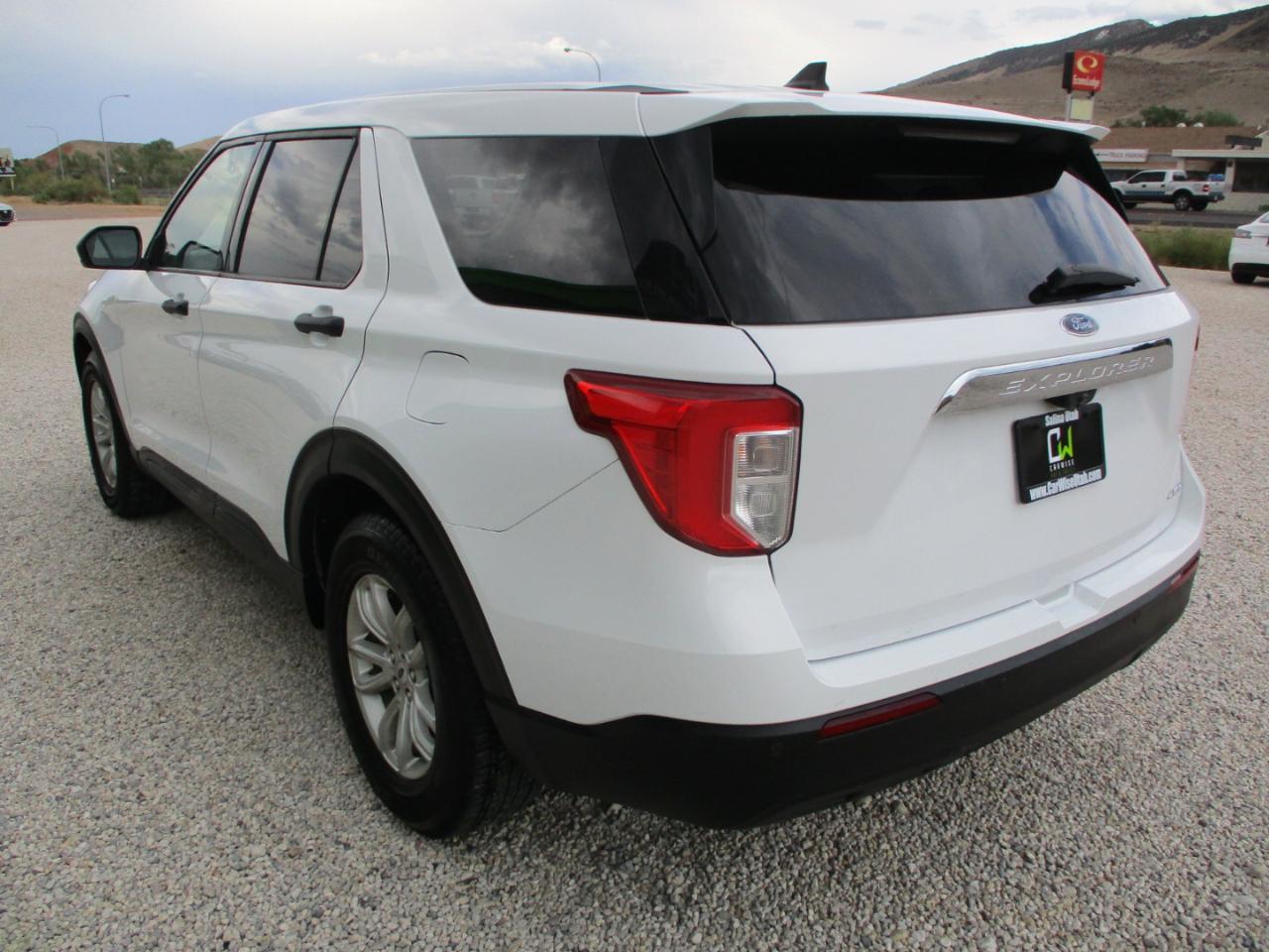 Ford Explorer Base AWD 2021