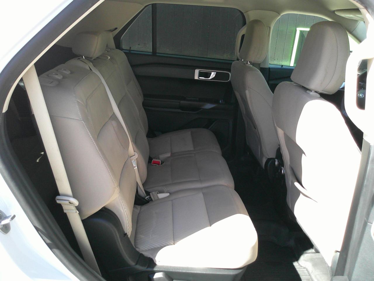Ford Explorer Base AWD 2021
