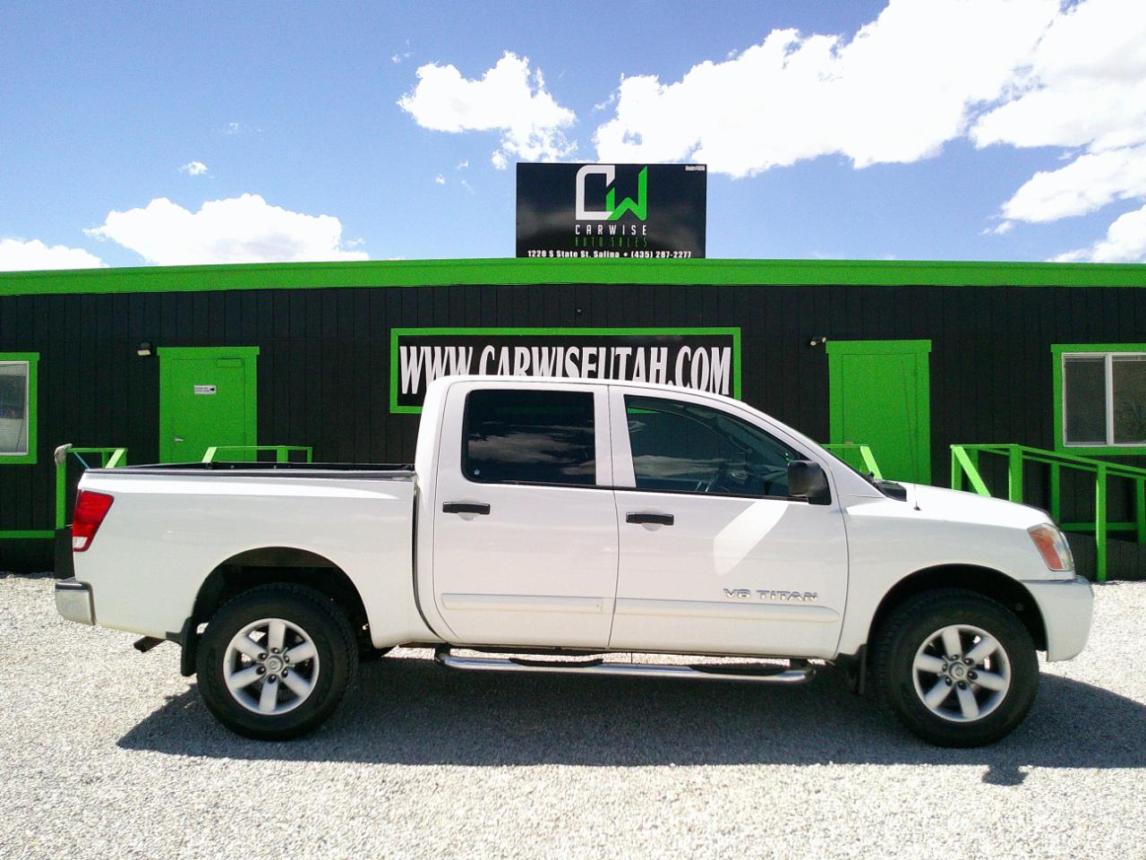 Nissan Titan SV Crew Cab 4WD 2012