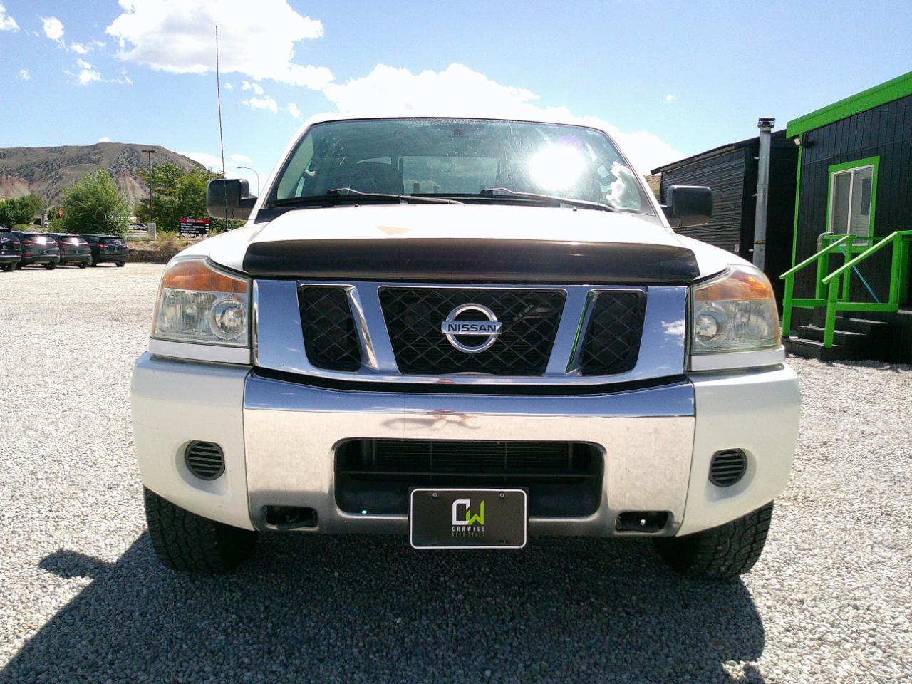 Nissan Titan SV Crew Cab 4WD 2012