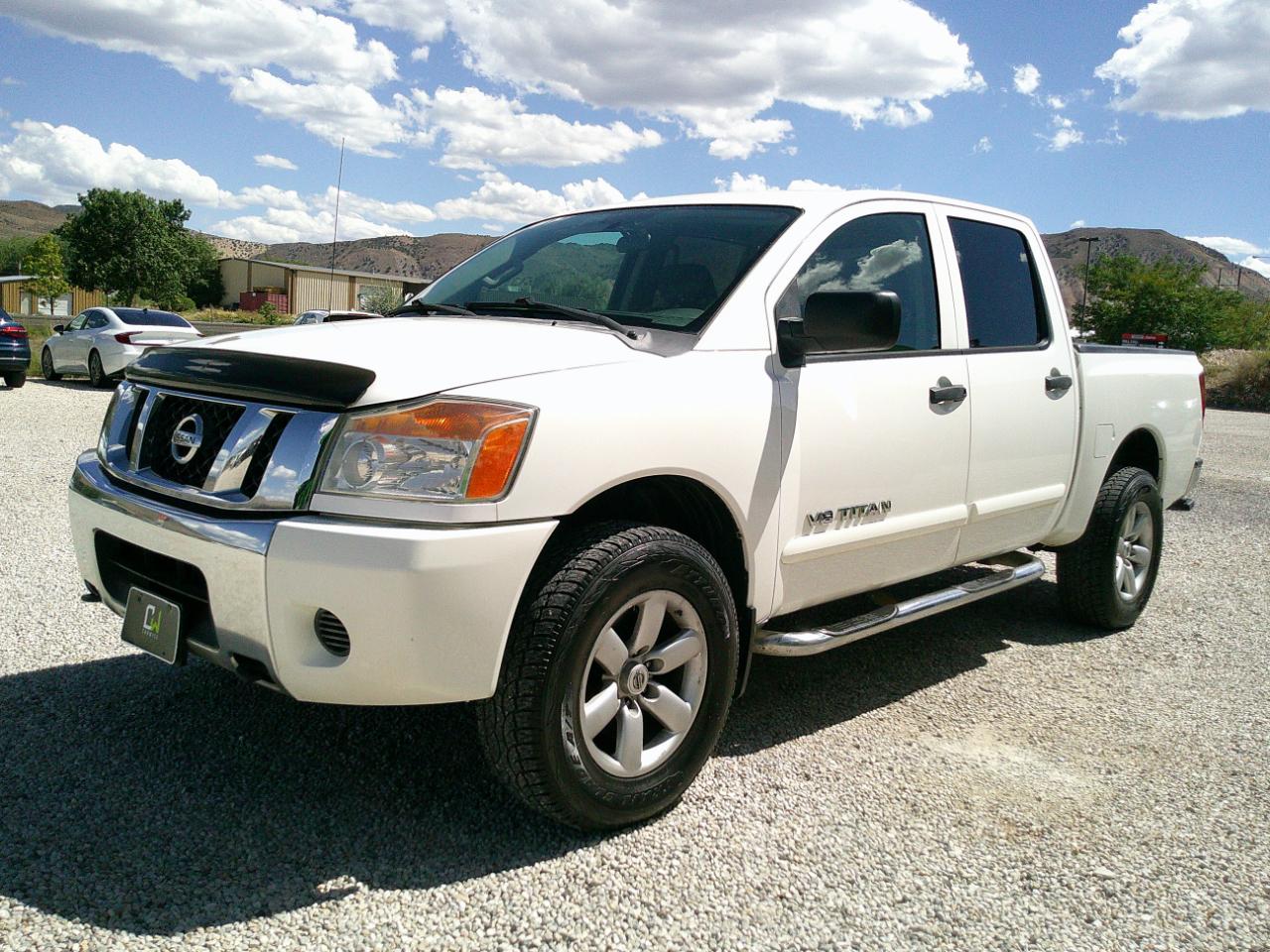 Nissan Titan SV Crew Cab 4WD 2012