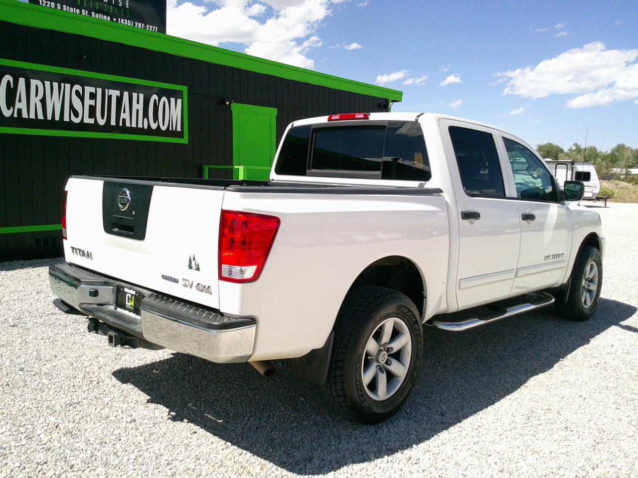 Nissan Titan SV Crew Cab 4WD 2012