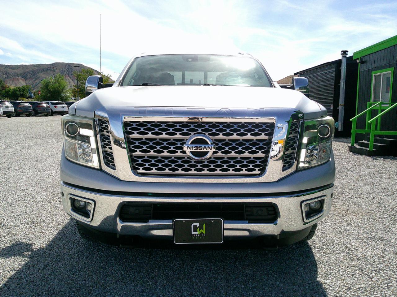 Nissan Titan XD SL 4WD Diesel 2017