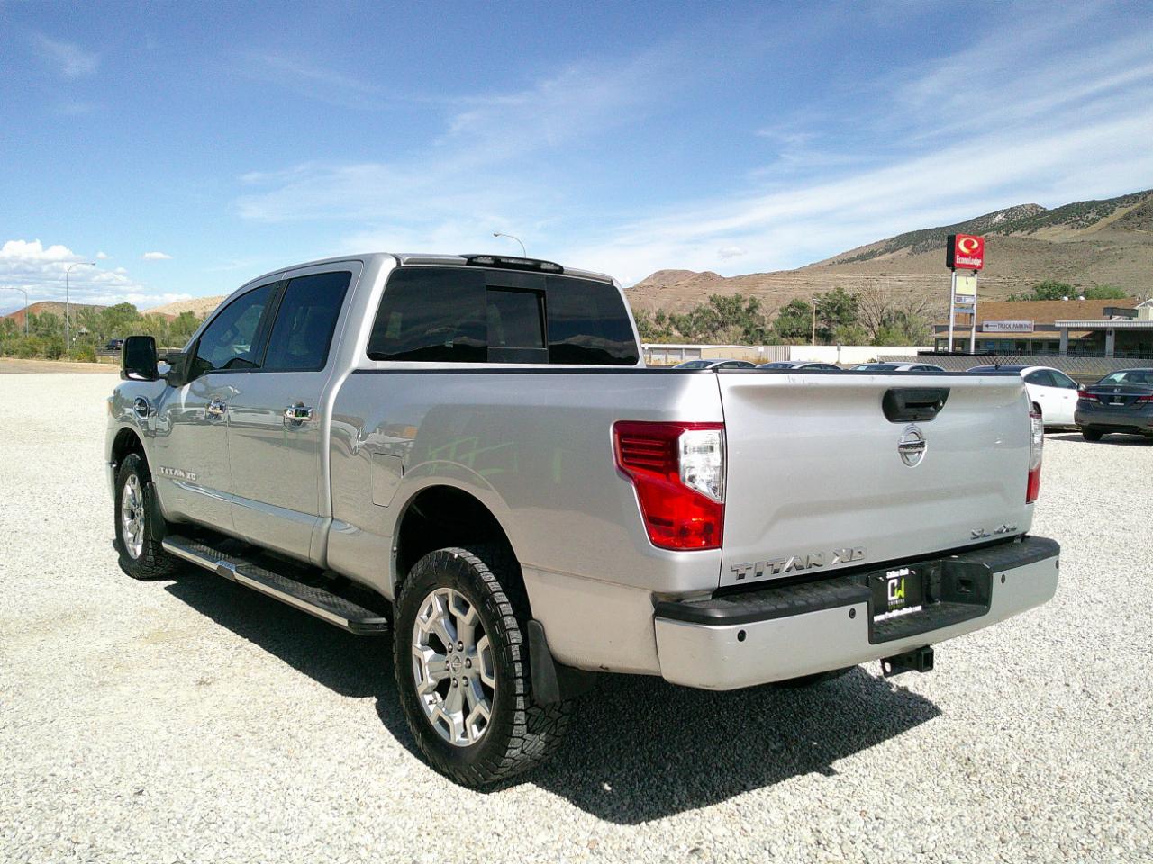 Nissan Titan XD SL 4WD Diesel 2017