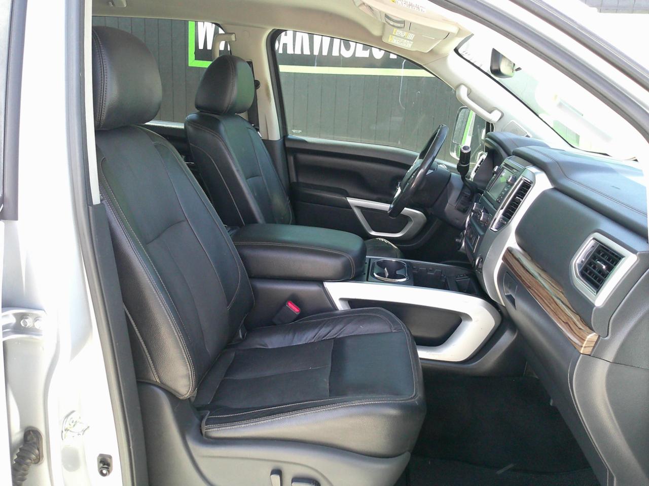 Nissan Titan XD SL 4WD Diesel 2017