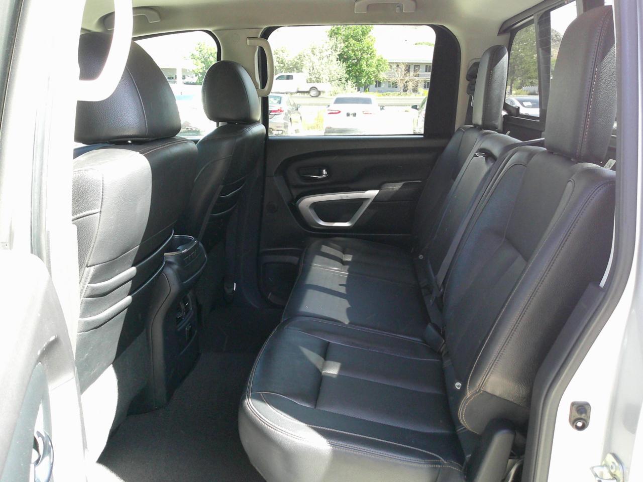 Nissan Titan XD SL 4WD Diesel 2017