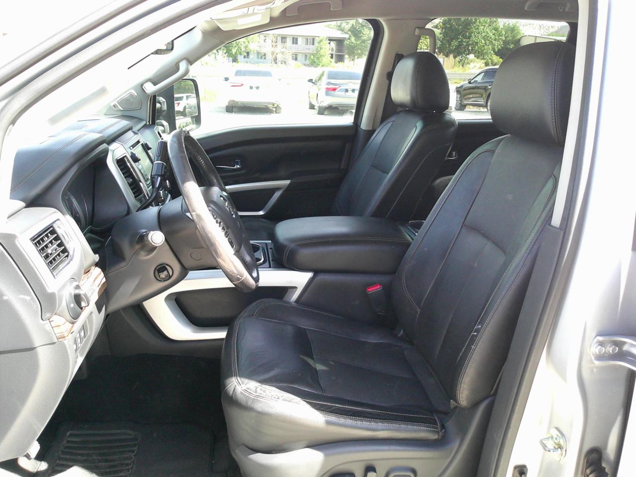 Nissan Titan XD SL 4WD Diesel 2017