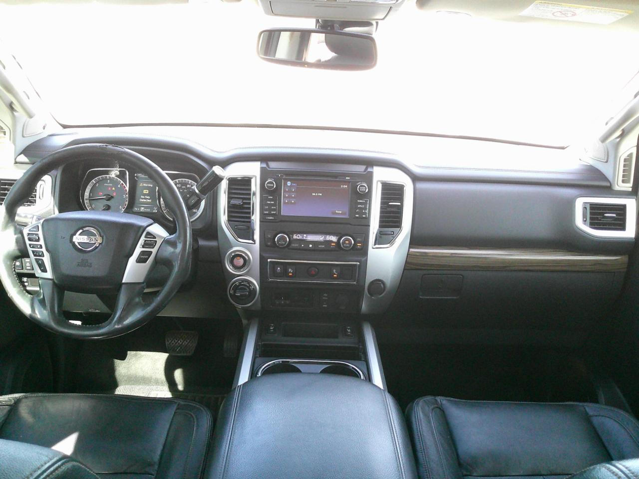 Nissan Titan XD SL 4WD Diesel 2017