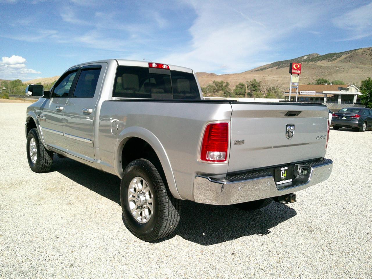 RAM 2500 Laramie Crew Cab SWB 4WD 2016