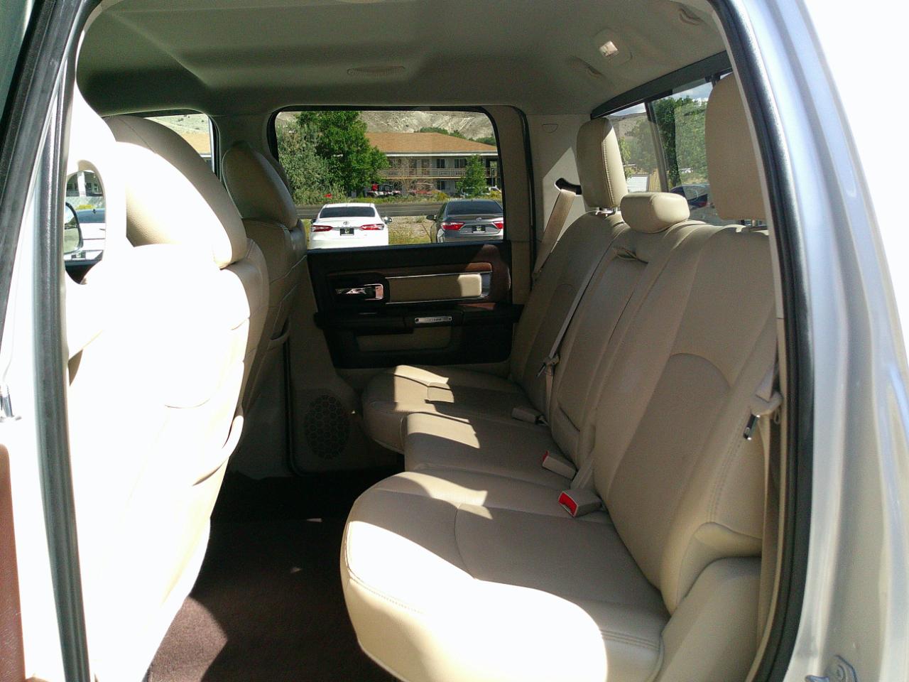 RAM 2500 Laramie Crew Cab SWB 4WD 2016