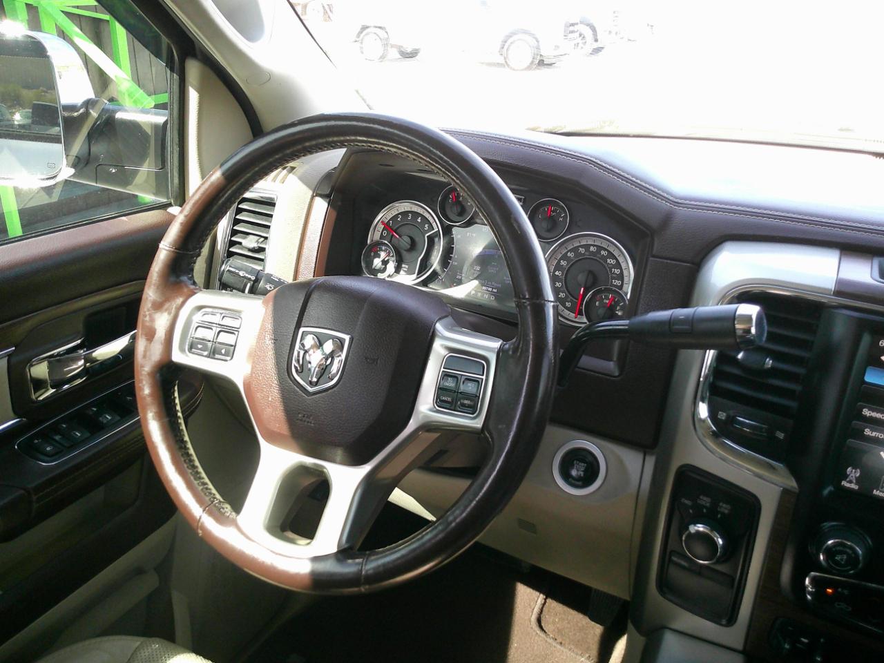 RAM 2500 Laramie Crew Cab SWB 4WD 2016