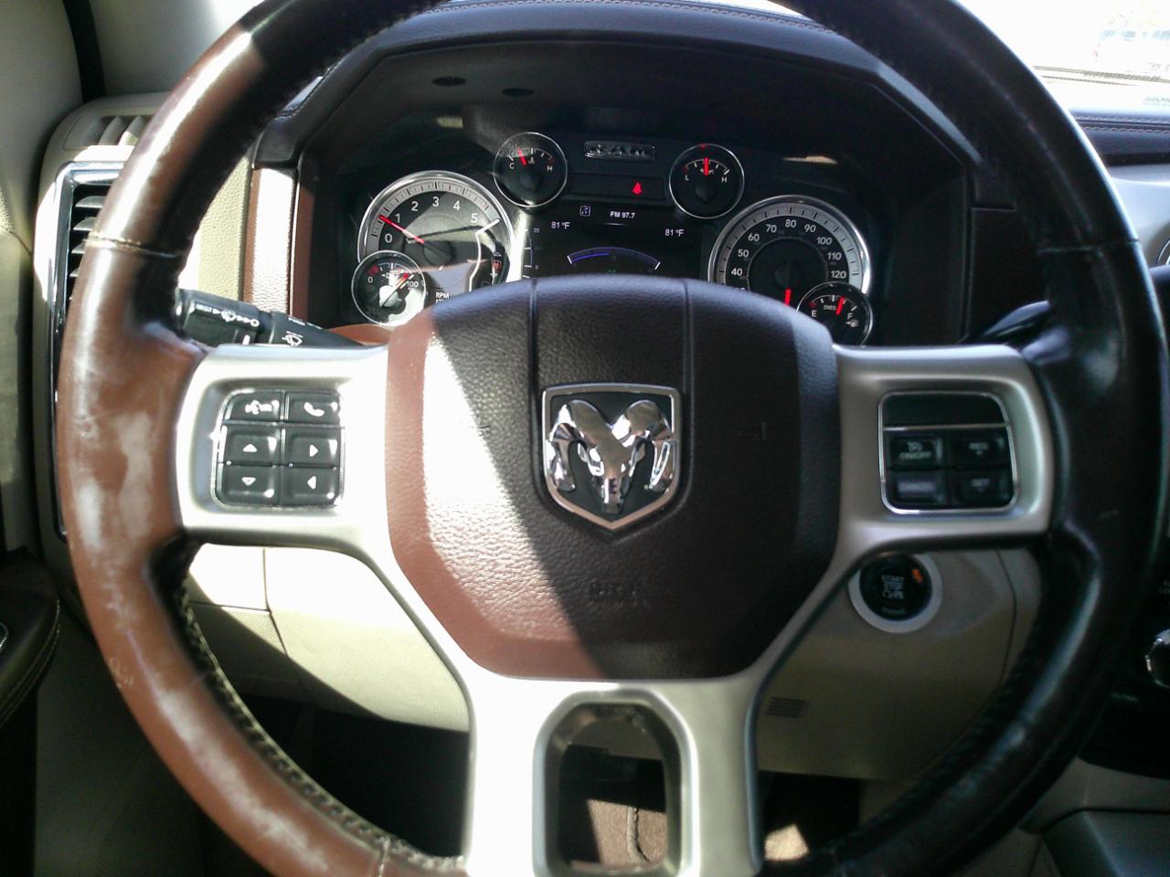 RAM 2500 Laramie Crew Cab SWB 4WD 2016
