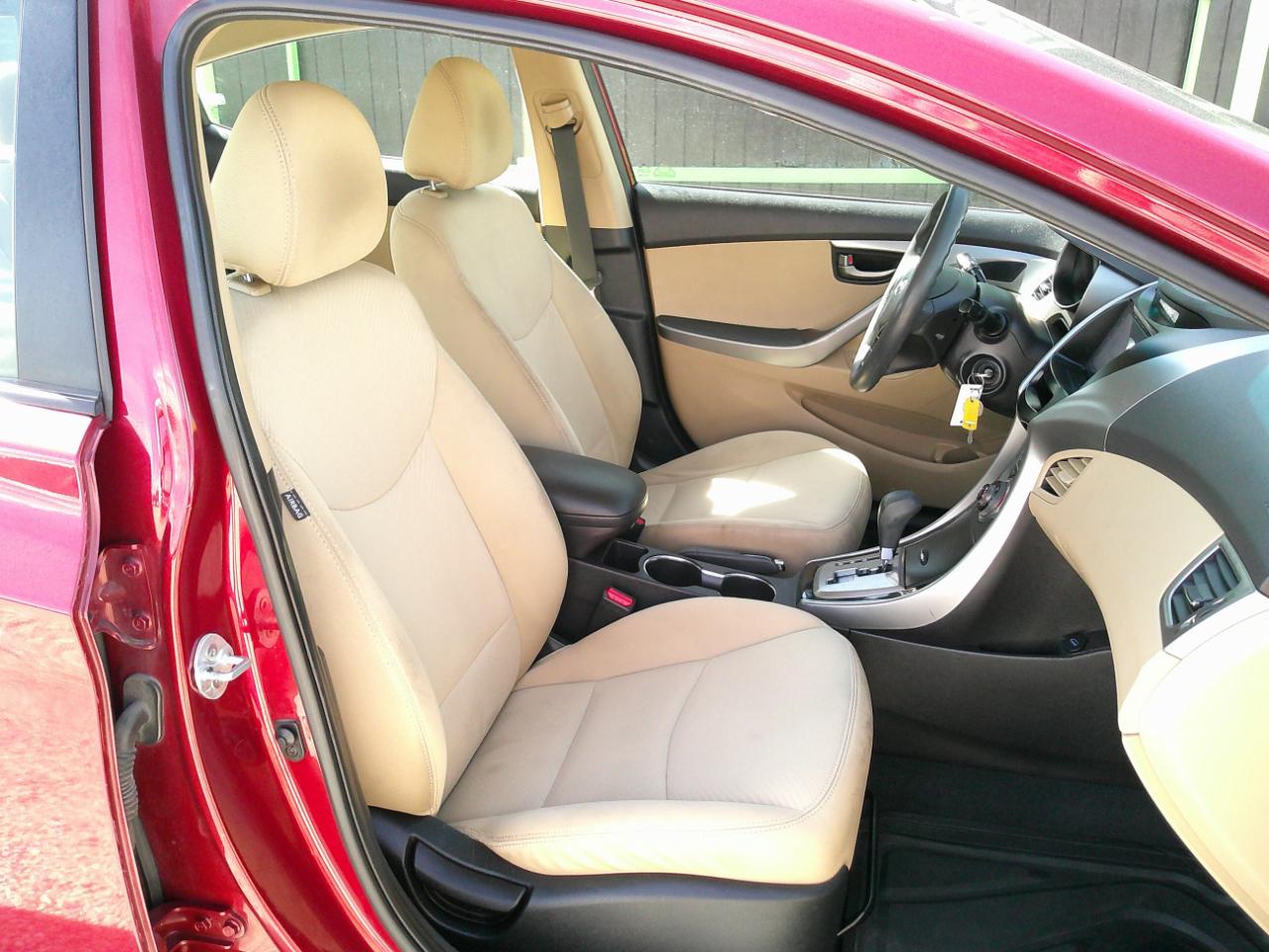 Hyundai Elantra GLS A/T 2013