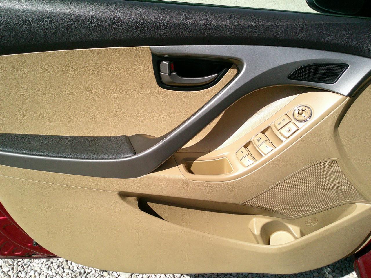 Hyundai Elantra GLS A/T 2013