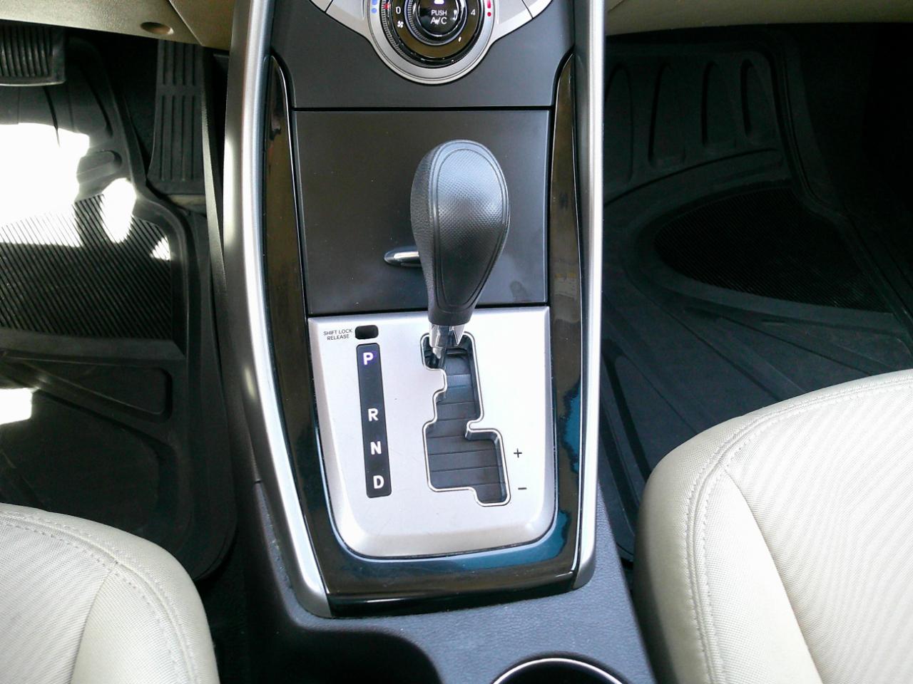 Hyundai Elantra GLS A/T 2013