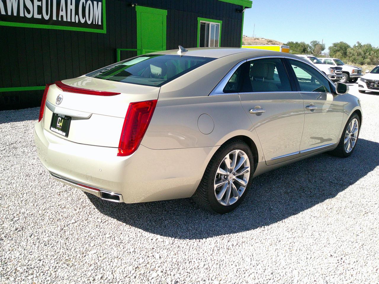 Cadillac XTS Luxury FWD 2014