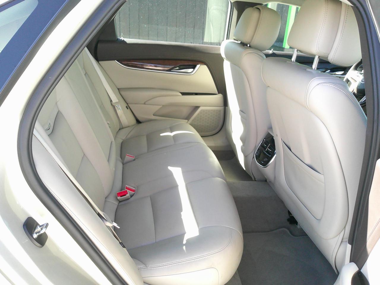 Cadillac XTS Luxury FWD 2014