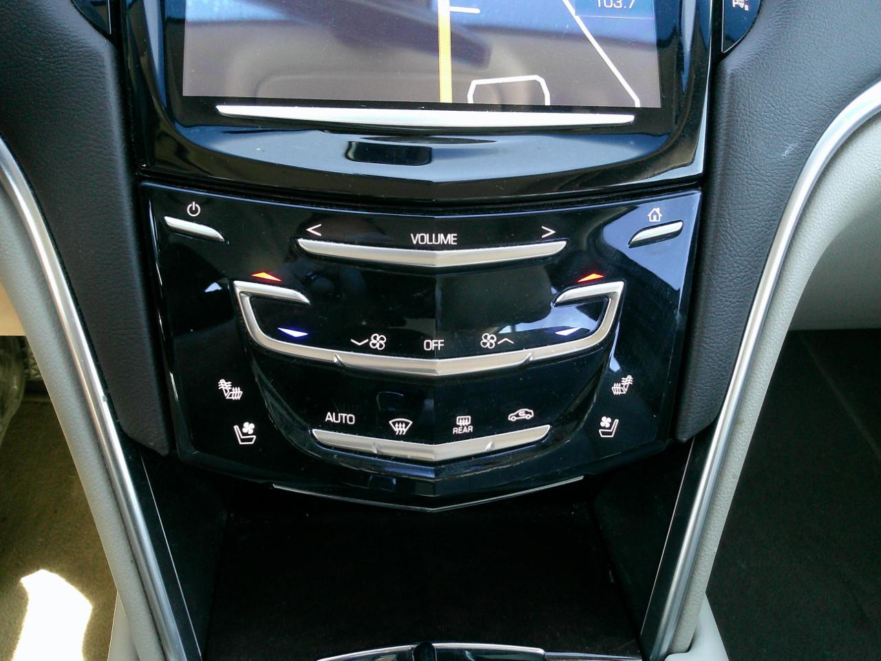 Cadillac XTS Luxury FWD 2014