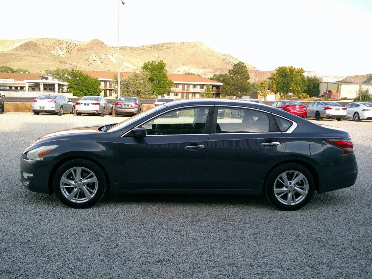 Nissan Altima 2.5 SV 2013