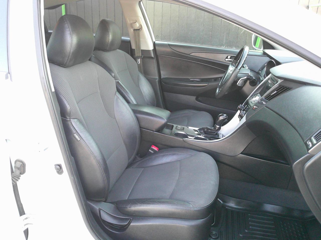 Hyundai Sonata SE Auto 2013