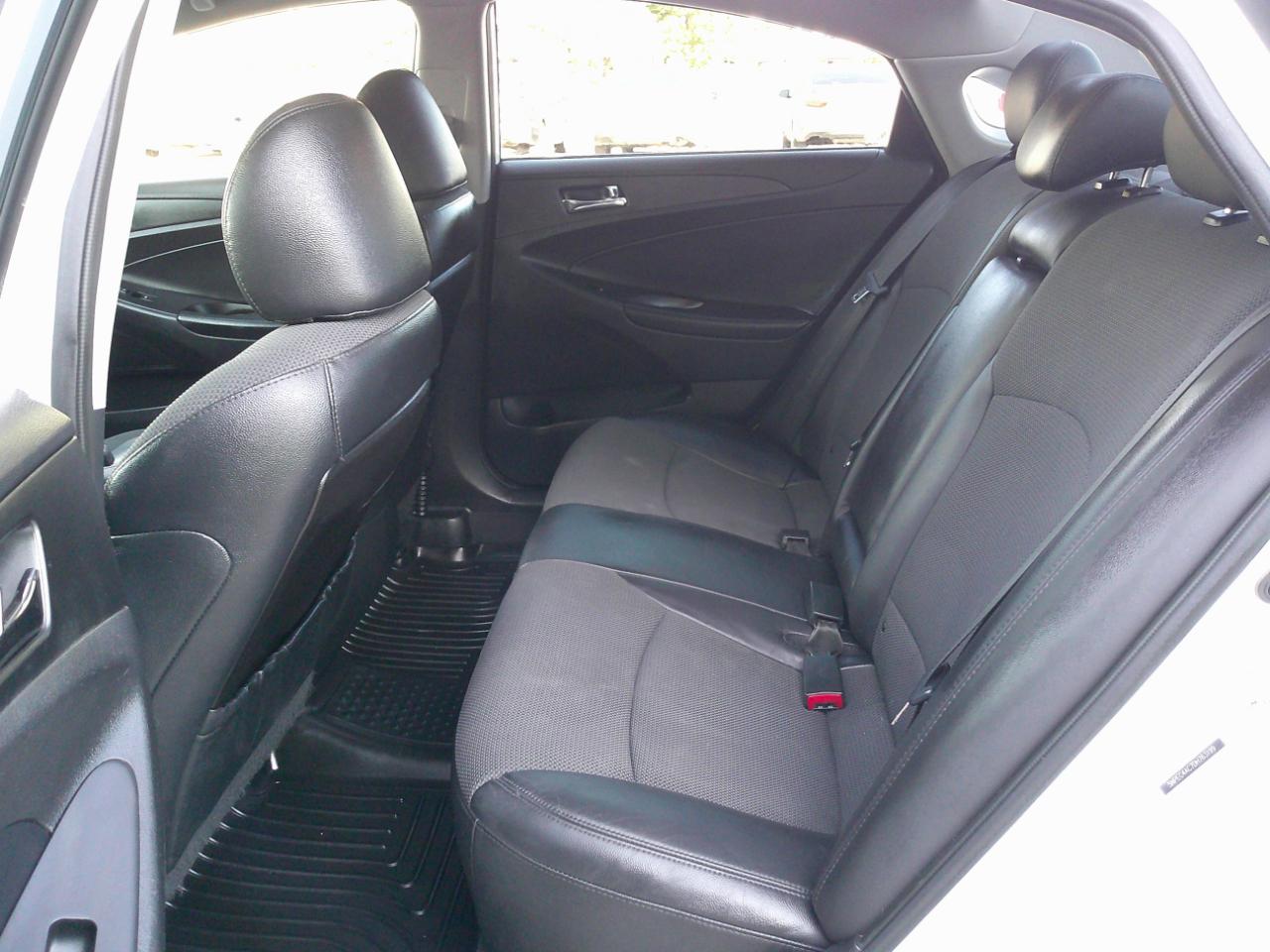 Hyundai Sonata SE Auto 2013