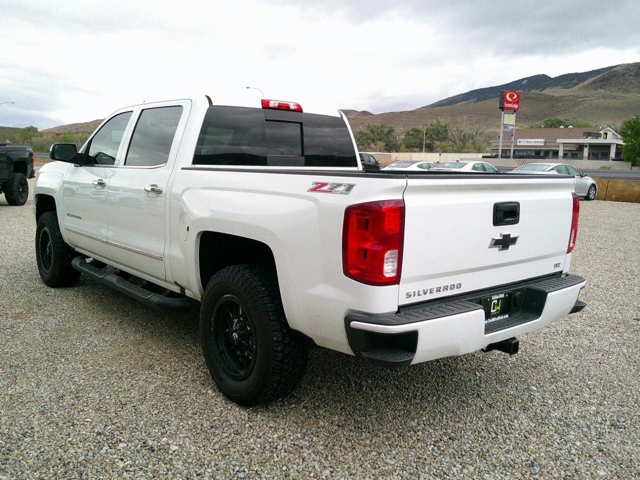 Chevrolet Silverado 1500 LTZ Z71 Crew Cab 4WD 2017