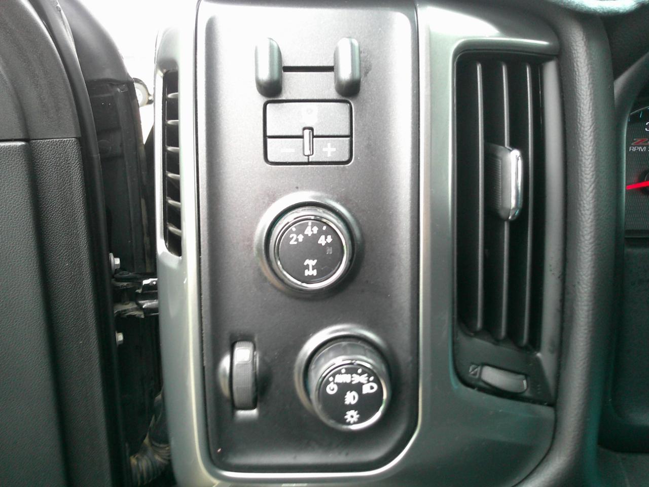 Chevrolet Silverado 2500HD LT Crew Cab 4WD 2015