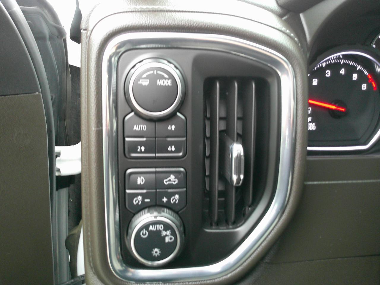 Chevrolet Silverado 1500 RST Crew Cab 4WD 2021