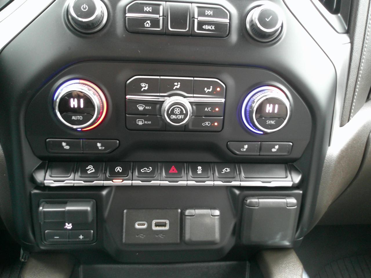 Chevrolet Silverado 1500 RST Crew Cab 4WD 2021