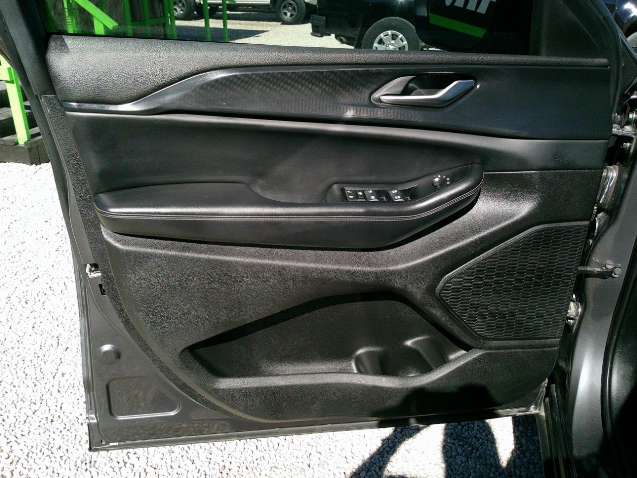 Jeep Grand Cherokee L Laredo 4WD 2023