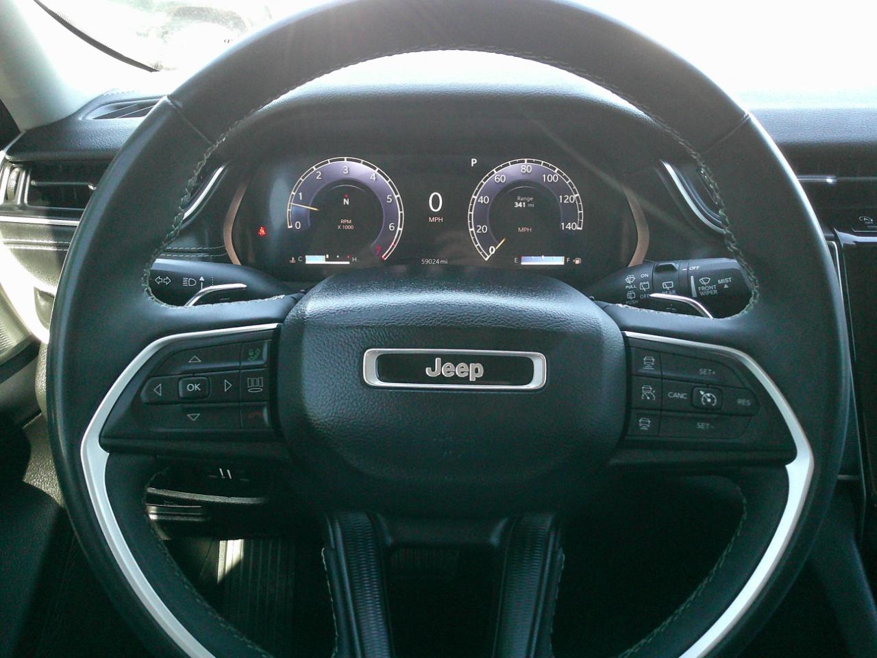 Jeep Grand Cherokee L Laredo 4WD 2023
