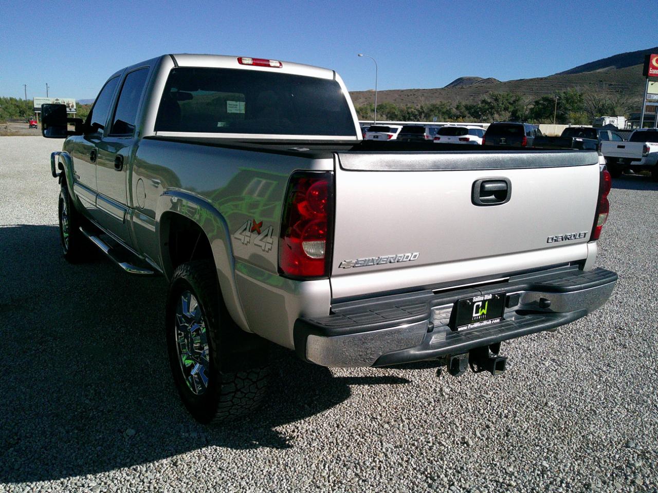 Chevrolet Silverado 2500HD LT Crew Cab 4WD 2005