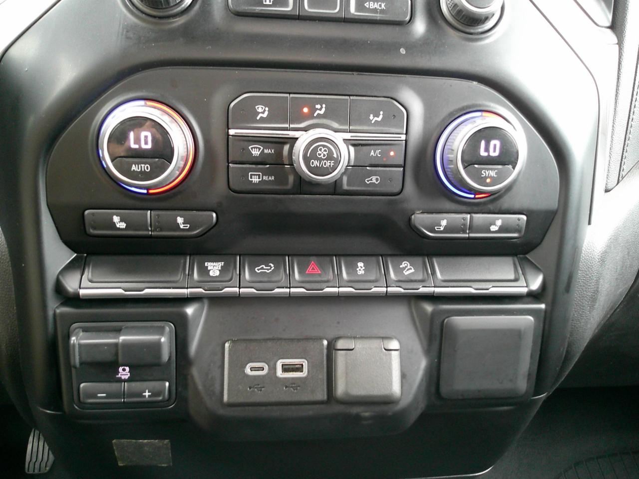 Chevrolet Silverado 2500HD LT Crew Cab 4WD 2023