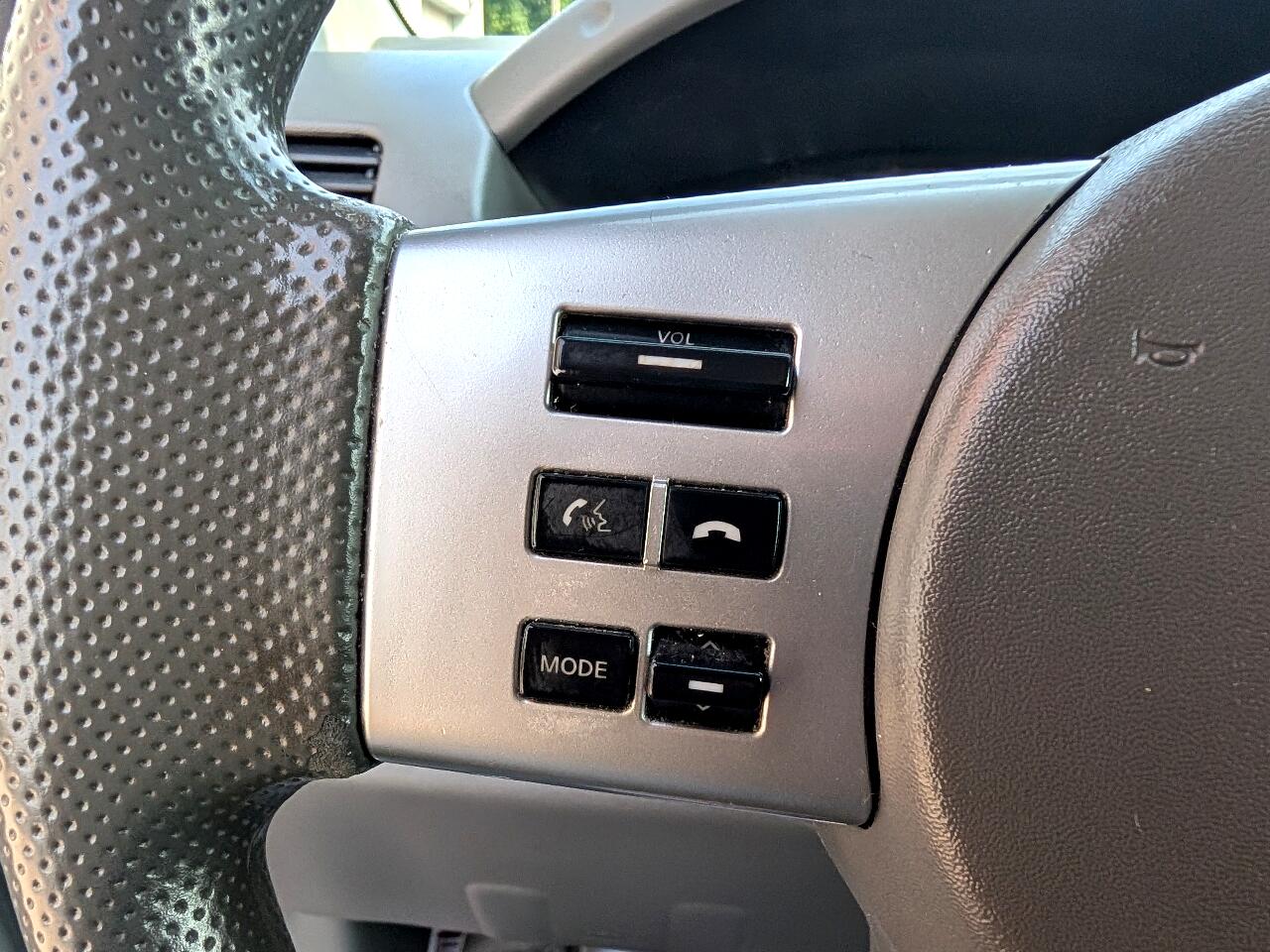 2016 Nissan Frontier SL Crew Cab photo 18