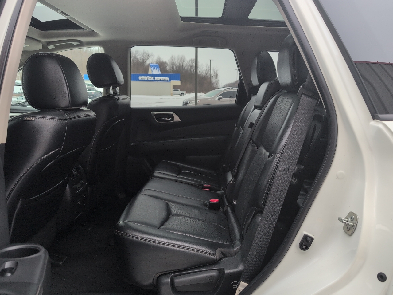 Nissan Pathfinder Platinum 4WD 2017