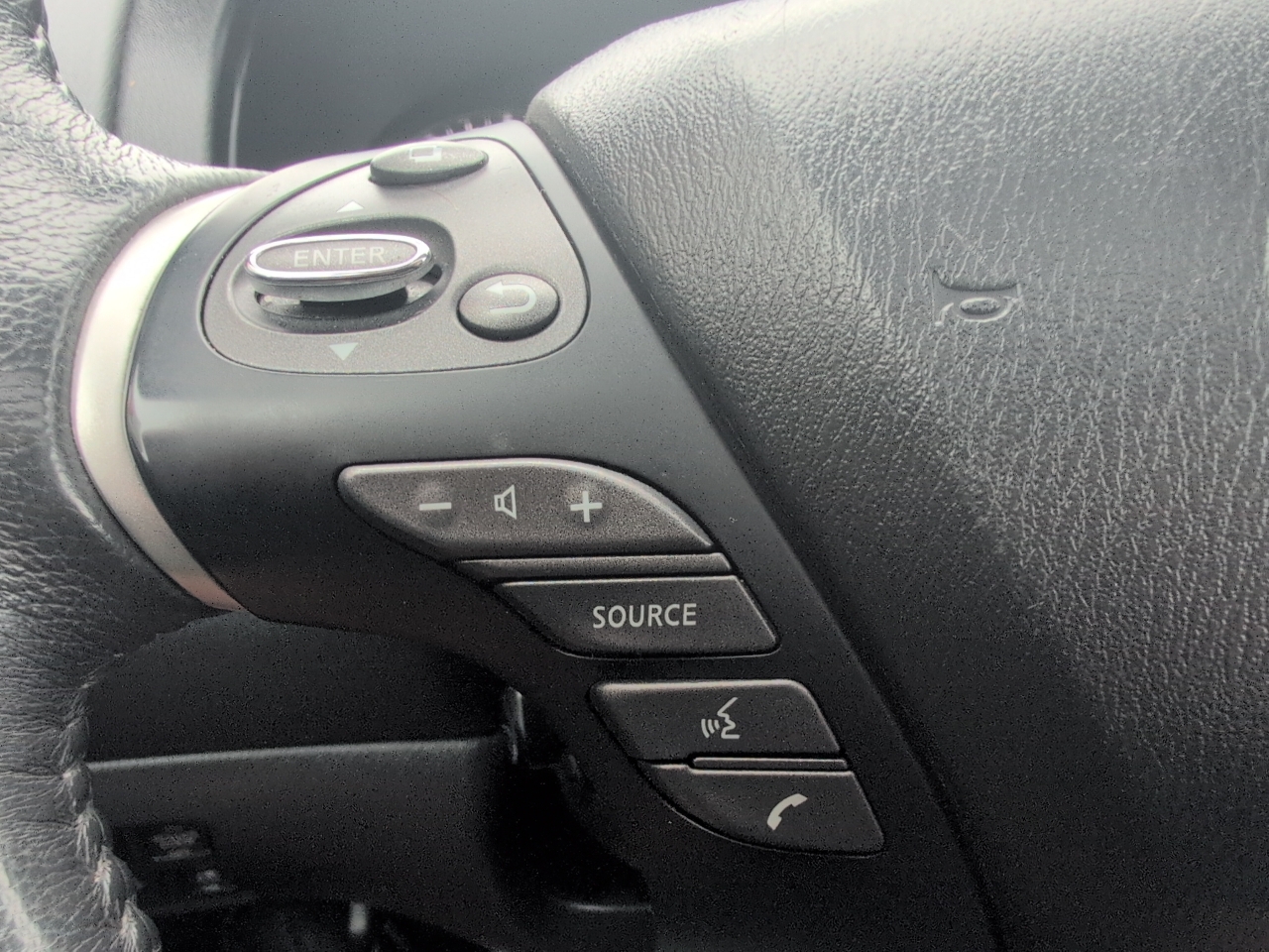 Nissan Pathfinder Platinum 4WD 2017