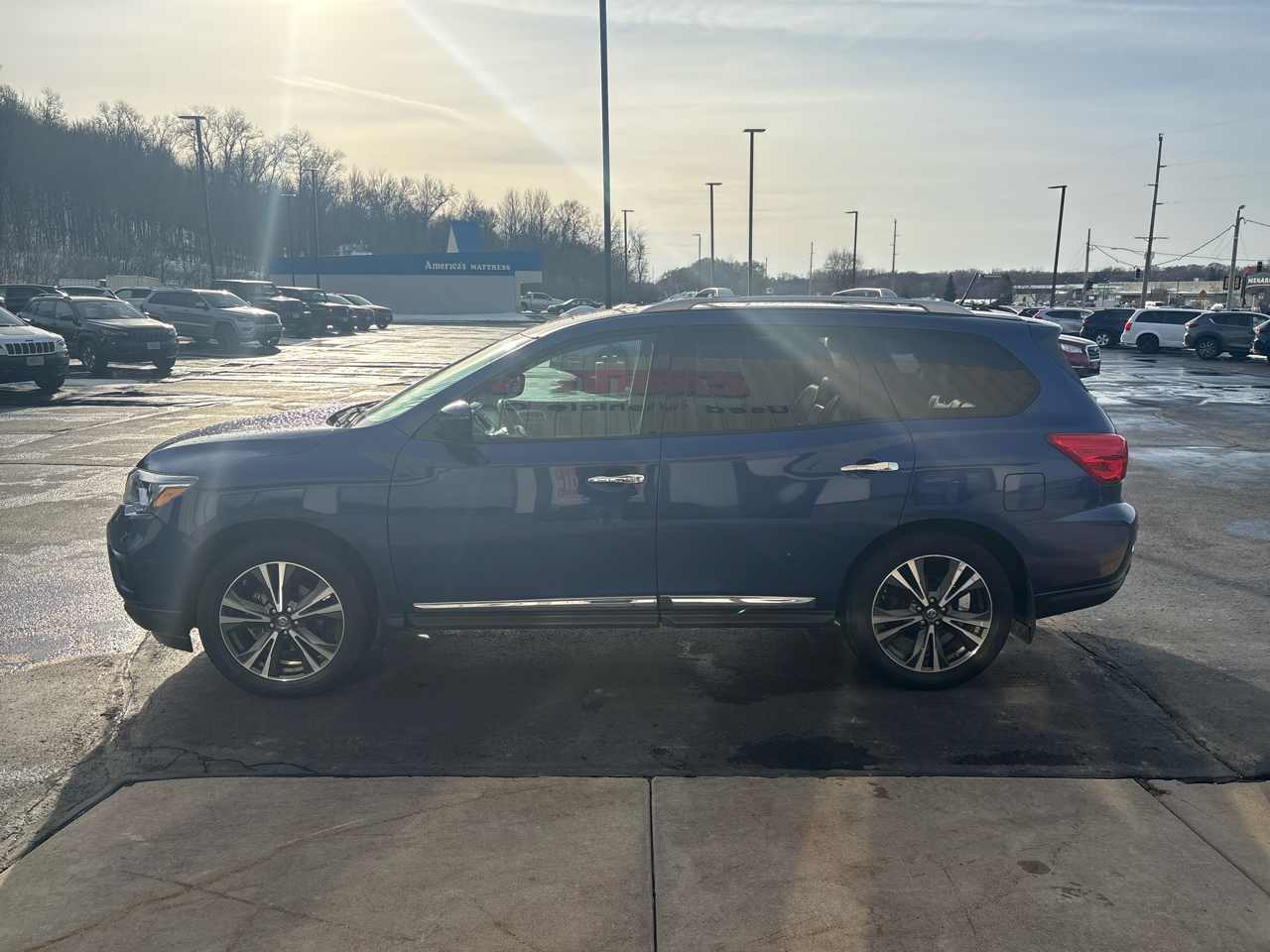 Nissan Pathfinder Platinum 4WD 2017