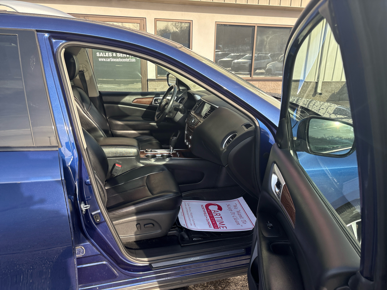 Nissan Pathfinder Platinum 4WD 2017