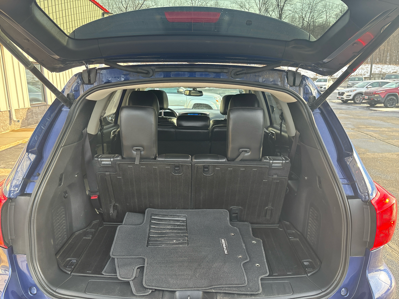 Nissan Pathfinder Platinum 4WD 2017