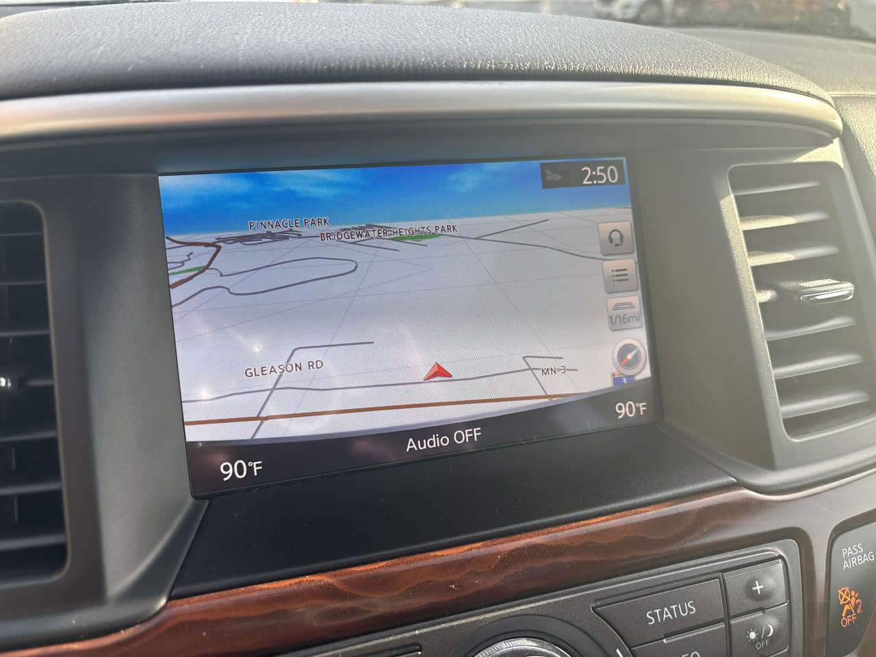 Nissan Pathfinder Platinum 4WD 2017