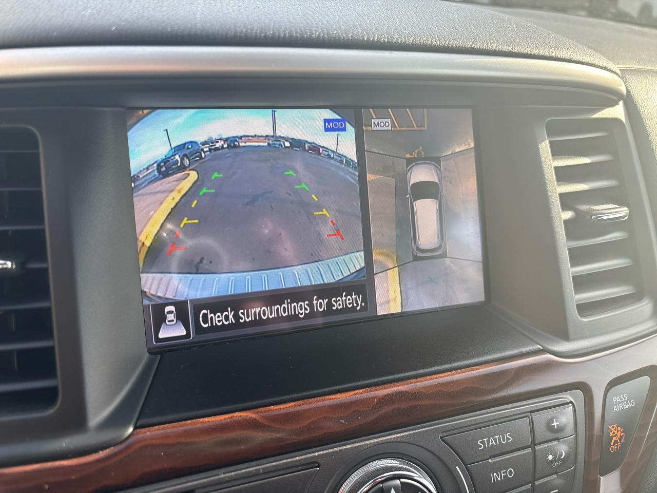 Nissan Pathfinder Platinum 4WD 2017