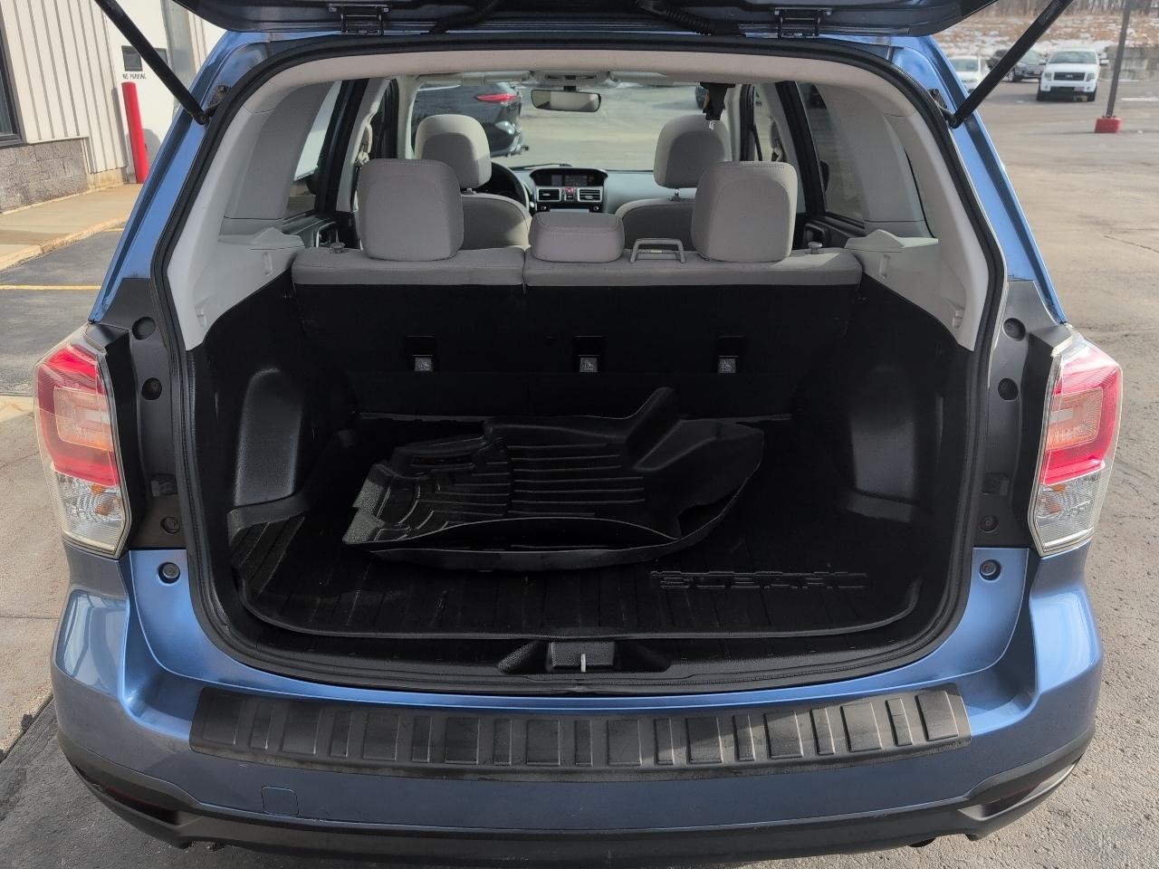 Subaru Forester 2.5i Premium PZEV CVT 2017