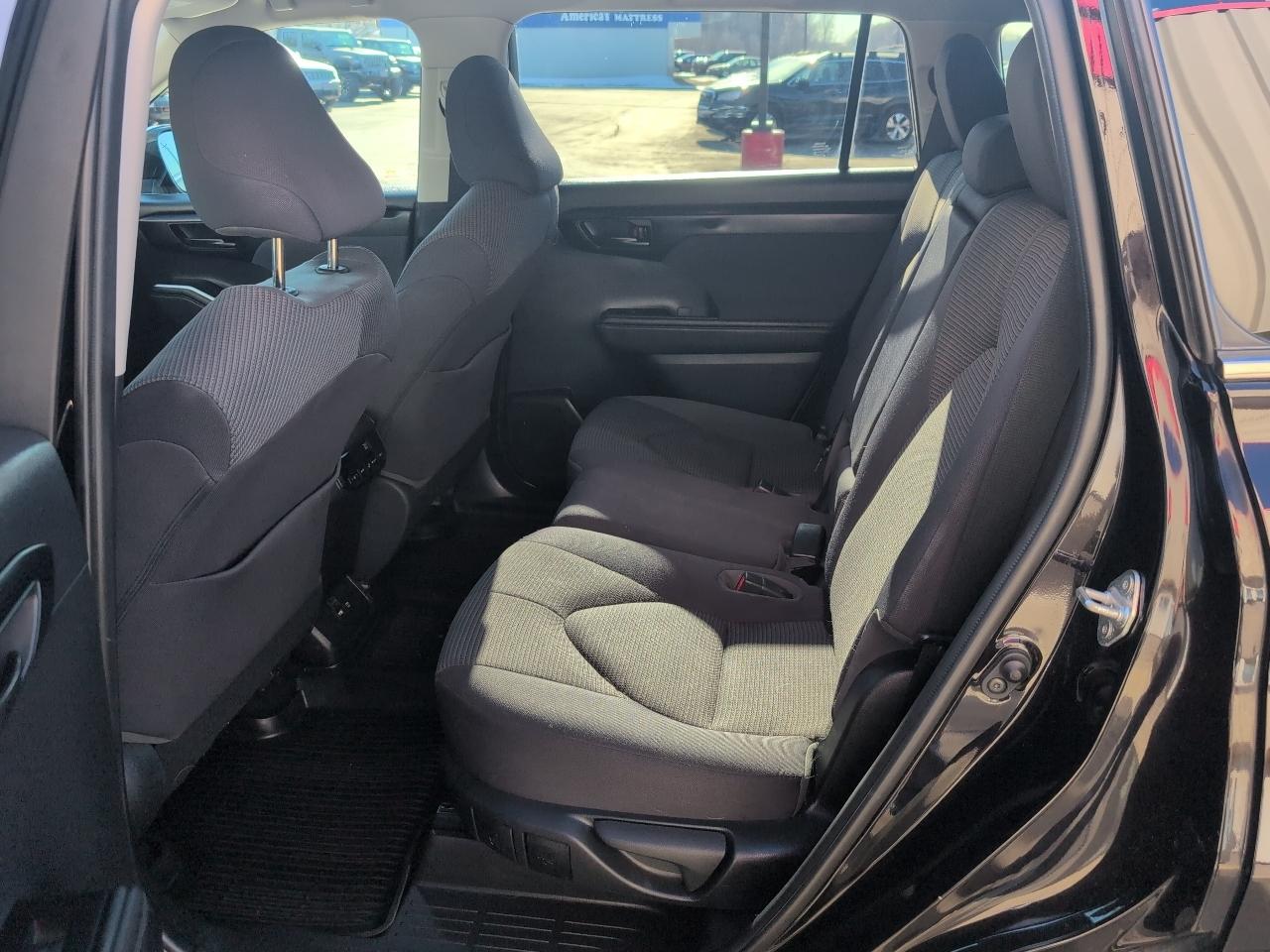 Toyota Highlander LE AWD V6 2020