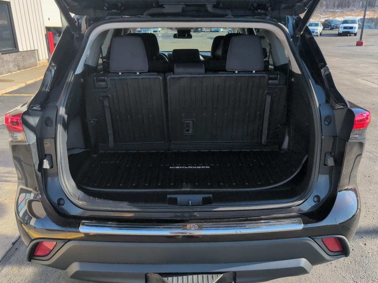 Toyota Highlander LE AWD V6 2020