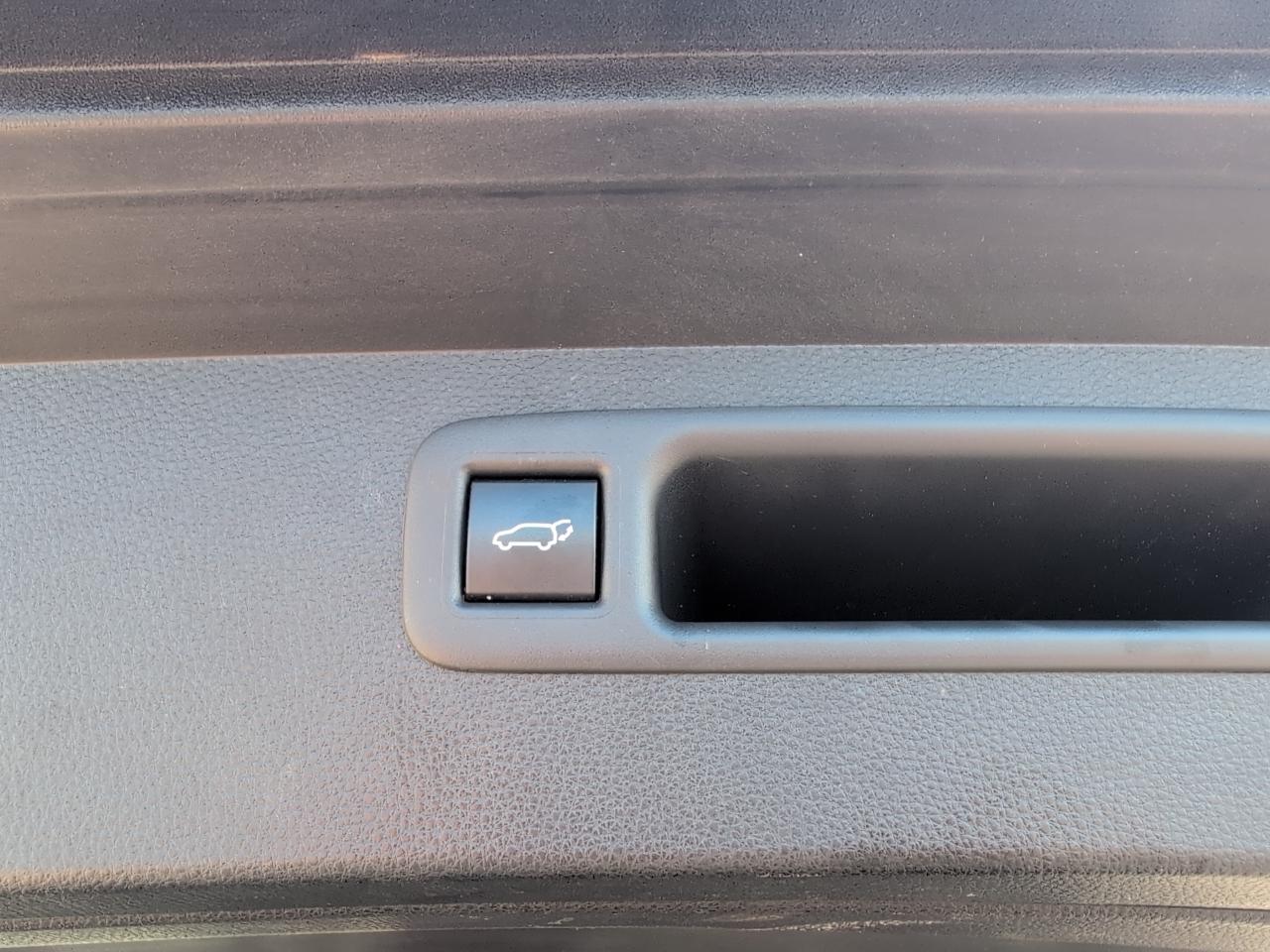 Toyota Highlander LE AWD V6 2020